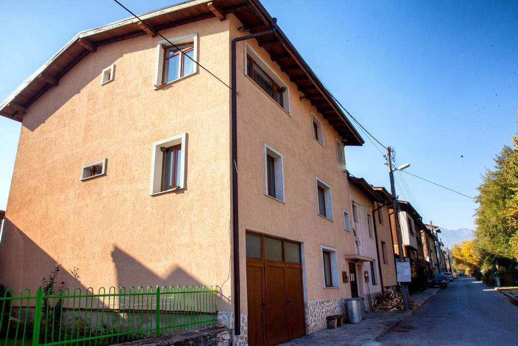 Valevitsata Guesthouse Raslog Exterior foto
